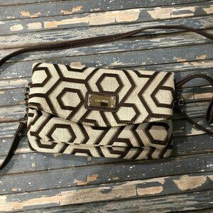 Nine West Small Fabric Signature Crossbody Clutch Wristlet Multiple pockets